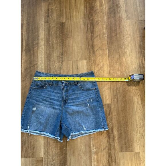 Sound/ Style Distressed Denim Shorts Women's Size 12 - Picture 6 of 7